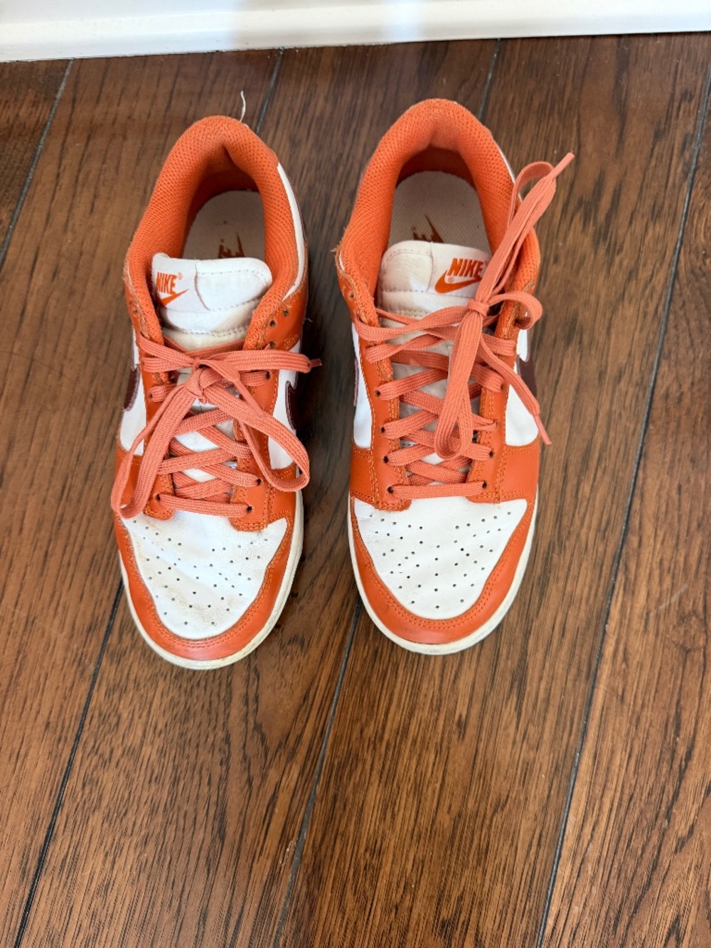 Nike Women's Dunk Low Sneakers 7.5